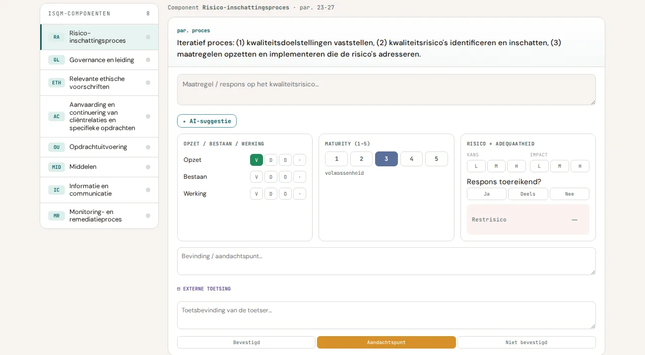 External review view: scoring with the assessor's finding next to the self-assessment